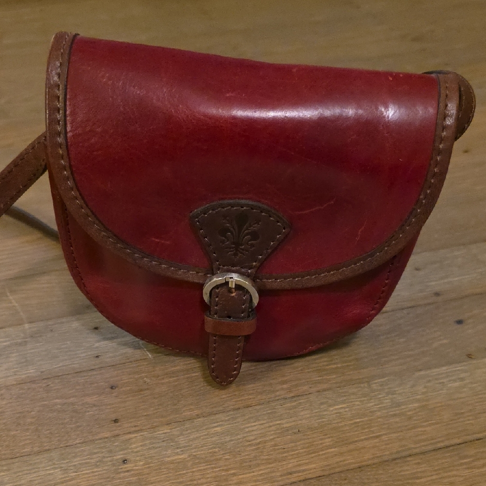 Vera Pelle Crossbody Chic Red Leather Saddlebag- Made In Italy
